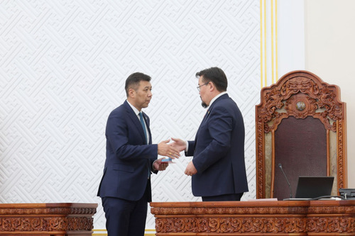 Хууль зүйн сайд улсын яллагч хийх үү?